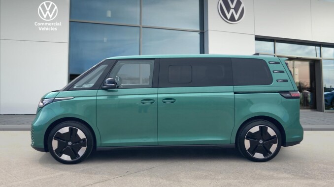 Volkswagen ID. Buzz 210kW Style Pro 86kWh 5dr LWB Auto [7St/Design+] Electric Estate - Image 12